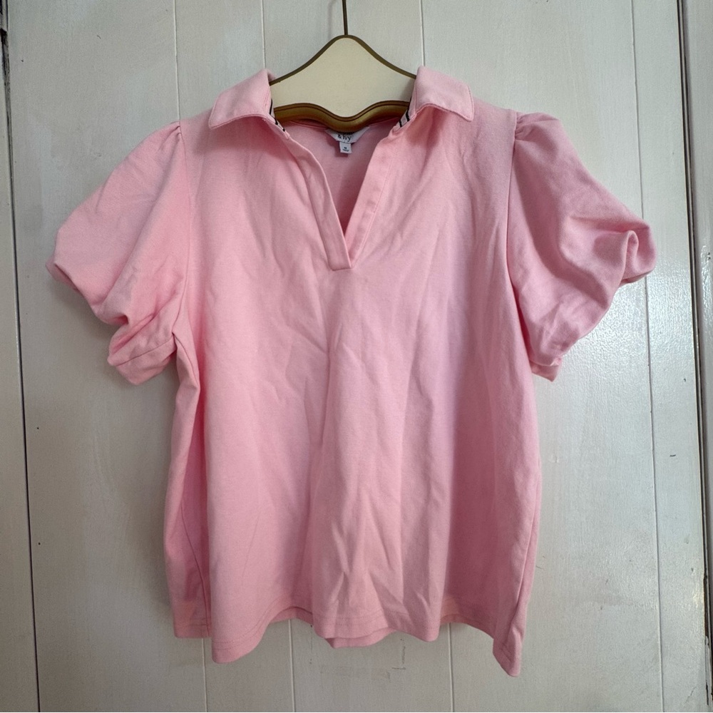 Crown & Ivy Pink Puff Sleeves Polo Top - Medium